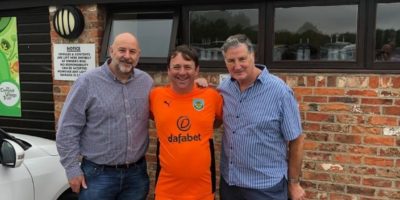 Ex-Boro Goalkeeper Jim Platt visits Larchfield Community