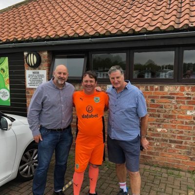 Ex-Boro Goalkeeper Jim Platt visits Larchfield Community